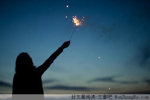 为爱坚持的人,记得坚持可以,但是不要为爱受伤。