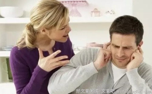 会批评的人多，懂时机的人少