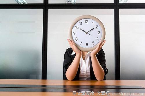 你有没有跟我一样，整天瞎忙却掉进了浪费时间的大坑里