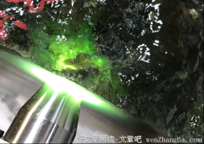 “我给你2万，你给我介绍个身价过亿的男性吧。”