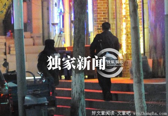 打开我行李箱的一刹那，所有人都露出了神秘的微笑...