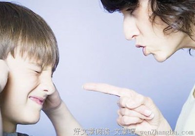 她不仅不害羞，还很享受这种感觉
