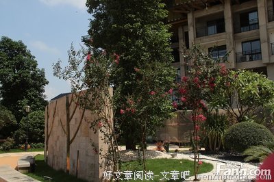 跟她在一起我总觉得我是备胎