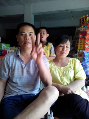 年轻人多笑笑，没事别老叹气
