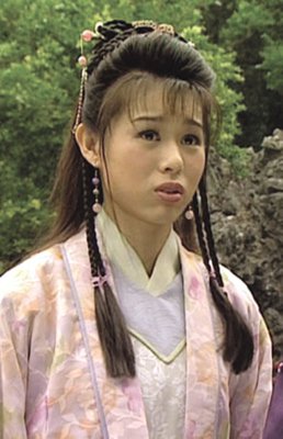 从最丑港姐到最美孕妈，胡杏儿嫁给让她笑的人，38岁美到了巅峰！