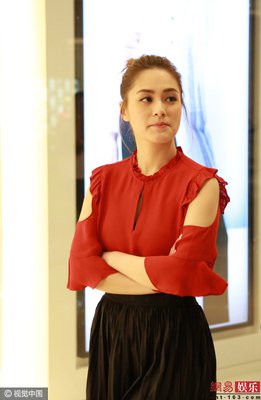 阿娇新恋情曝光：“虽然往日情路崎岖，但我依然相信爱情。”