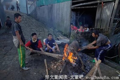◢他有39个老婆，每晚轮流睡，家庭人口181人!惊呆了！