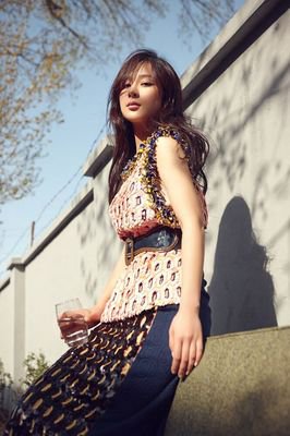 郑爽闺蜜，演技直逼周冬雨，和小5岁模特男友恋爱，被宠成女儿！