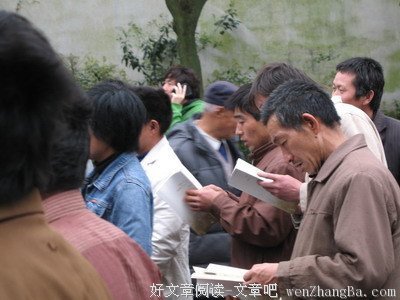 谈鲍贝诗集《直到长出青苔》|续小强：烛影之歌