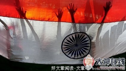 她是“乡村戏一姐”，为张艺谋、巩俐跑龙套，为演戏打200多针，二