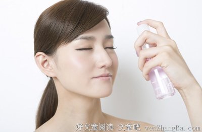 冬天一来皮肤干燥敏感问题不断？是时候让冬季水乳拯救你的脸了！