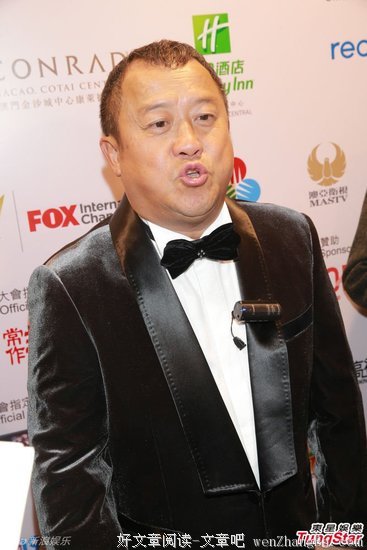 他是街头小混混，“背叛”苗侨伟，帅过吴彦祖，潮过陈冠希，却用