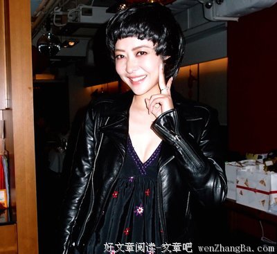 男友买了14w的钻戒向我求婚，可我却每天生活在痛苦中...