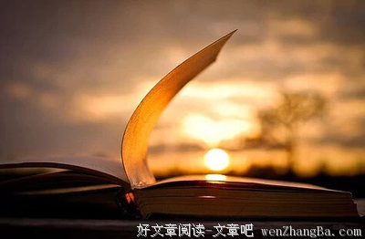 每人都有个一边看剧，一边说自己忙的朋友。