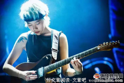 曾是一代名模，受情伤成“邋遢大妈”，跨界演喜剧再次走红，却挥