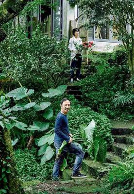 他是张震御用花艺师，舍弃3000㎡的山谷，婚后搬进花海老宅，过上