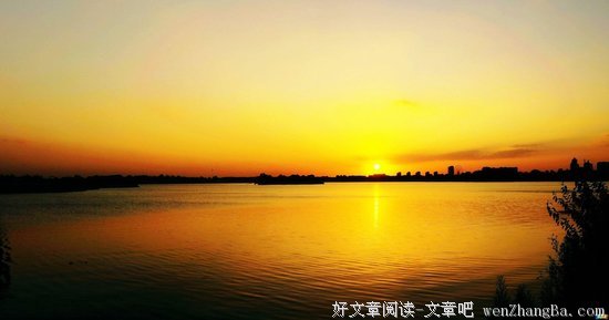 描写少言寡语的经典句子