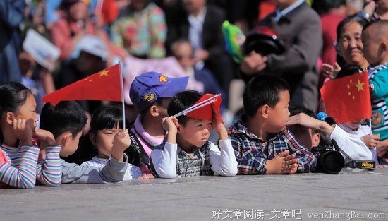 除了人挤人挤人，大城市有什么好的？