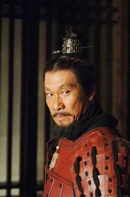 09. 在每段感情里，他都像个逃兵
