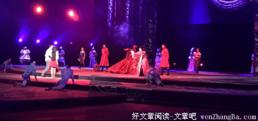 81岁的她用摇滚征服总理，嗨翻全世界！精彩的人生从来和年龄无关