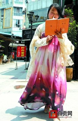 女生有哪些言行举止，做到就狂加好感分