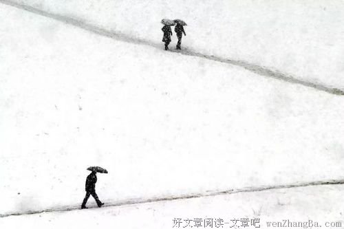 一个人不自信的根源是什么？ 