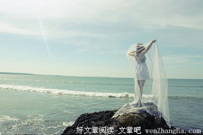 “一个不会哭的人。”