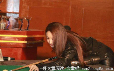 他与赵丽颖虐恋，郑爽为他整容，一出道就爆红，却演霸道总裁演到