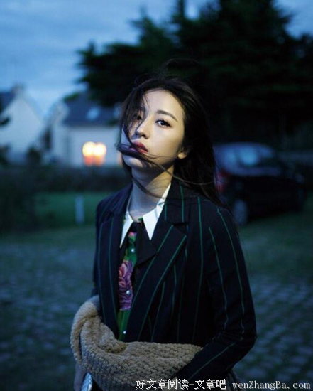 我和你的距离，相差一部手机。