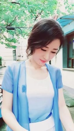 她是金星最想采访的人，出道20多年没有经纪人，一离婚就大红大紫