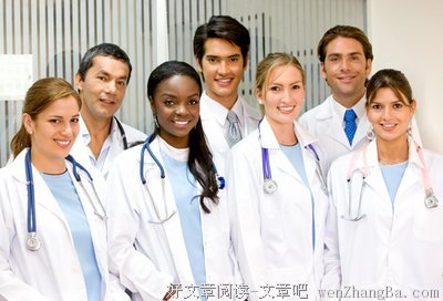 急诊室医生和培训师，哪个更重要？