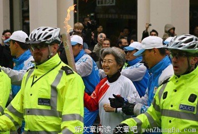 她是舌战群儒的“外交女神”，近日罕见“失误”，却被无数网友圈
