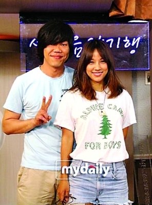 像大人一样去生活，像孩子一样去爱人