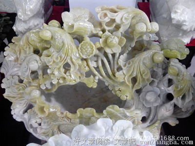 13.8吨玉石做的鱼缸，至今无人评估其价格！