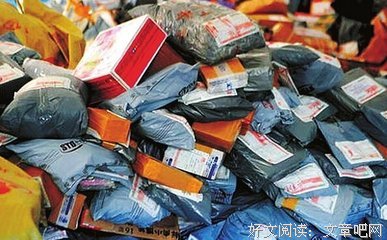 美女寄快递，结果快递小哥私下拆开后惊呆了！