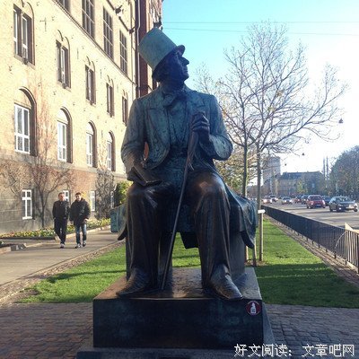 这里盛放着一个孩子的童年，因而不朽