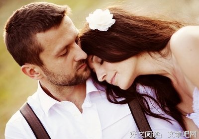 爱你的人不会把你发在朋友圈里