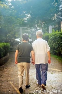 苦等20年，她终于嫁给意中人，被宠到90岁：如果最后是你，多晚都
