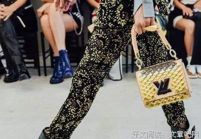 那个用裸照换2万块的女大学生，后来怎么样了？