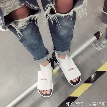 14岁出道，身高不足1米6，穿33码的鞋，27岁还是一张娃娃脸。