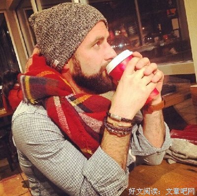 “朋友圈三天可见的女生，一定很婊！ ”
