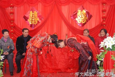 婚礼当天新娘要追加18万彩礼：多少婚姻，都毁在了这一步