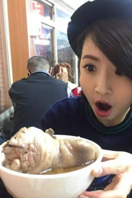 林依晨cos阿拉蕾：25岁以后，女人的少女感到底从何而来？