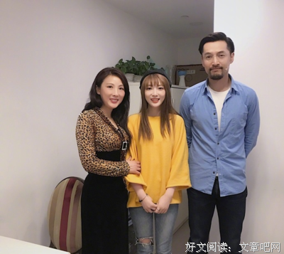 胡歌赠票圆梦白血病女孩：体贴，是一个男人最大的魅力。