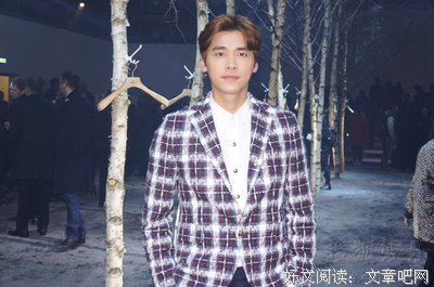 李易峰的师傅，从影21年从不接主角！颜值逆天却遭爱人侮辱，如今