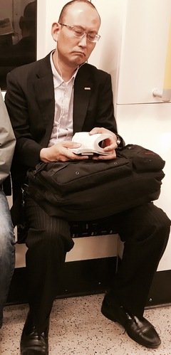 西装革履的句子