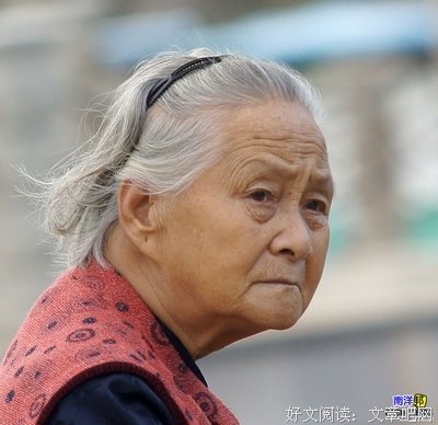 有一种幸福叫“老奶奶你不要愁，你的身边有老头”，暖~