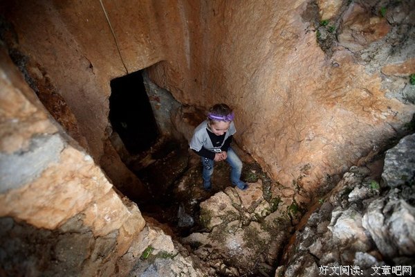 叙利亚遭轰炸后，这张照片刷爆朋友圈，曝惊人真相.......