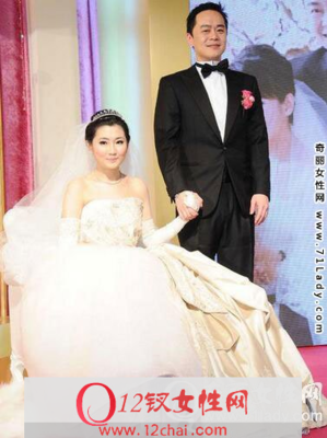 37岁Selina被烧伤、离婚后重回“巅峰”|女人终将要学会为自己而活