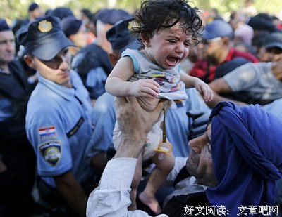 她是穿得最贵王室成员，如何从难民变成有腔调的美后？